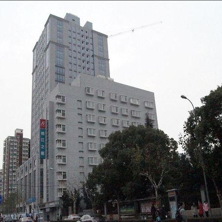 Jingjiang Inn Shanghai Minsheng Road Exterior photo