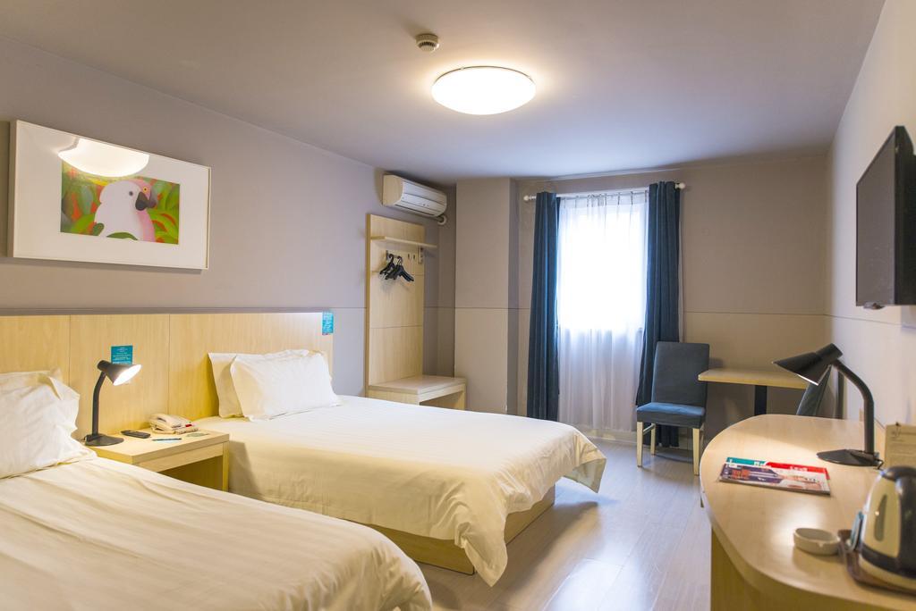 Jingjiang Inn Shanghai Minsheng Road Exterior photo